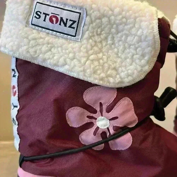 Kids Stonz Boots with Liners Girls Winter Footwear Toddler  Snow Burgundy & Pink - Picture 7 of 10
